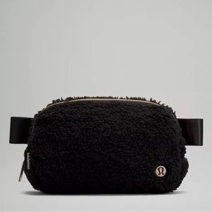 Lululemon fleece everywhere belt bag